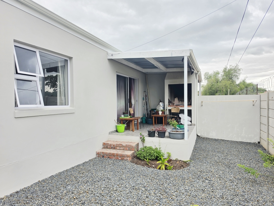 2 Bedroom Property for Sale in Oudtshoorn North Western Cape